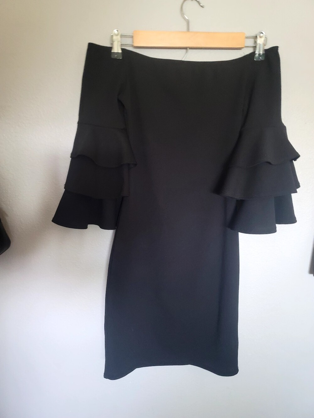 Chic Black Off-Shoulder Ruffle Dress